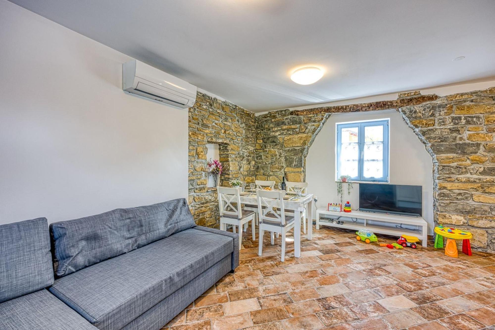 Apartmán Istrian Casa Pr Marici Pobegi Exteriér fotografie
