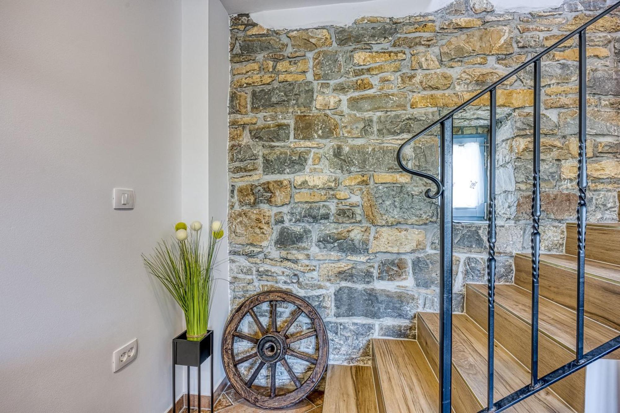 Apartmán Istrian Casa Pr Marici Pobegi Exteriér fotografie